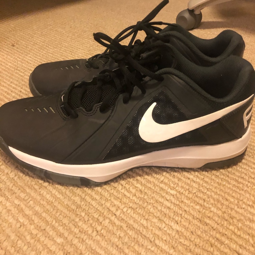 Men’s Nike Air Mavin shoes. Excellent condition.